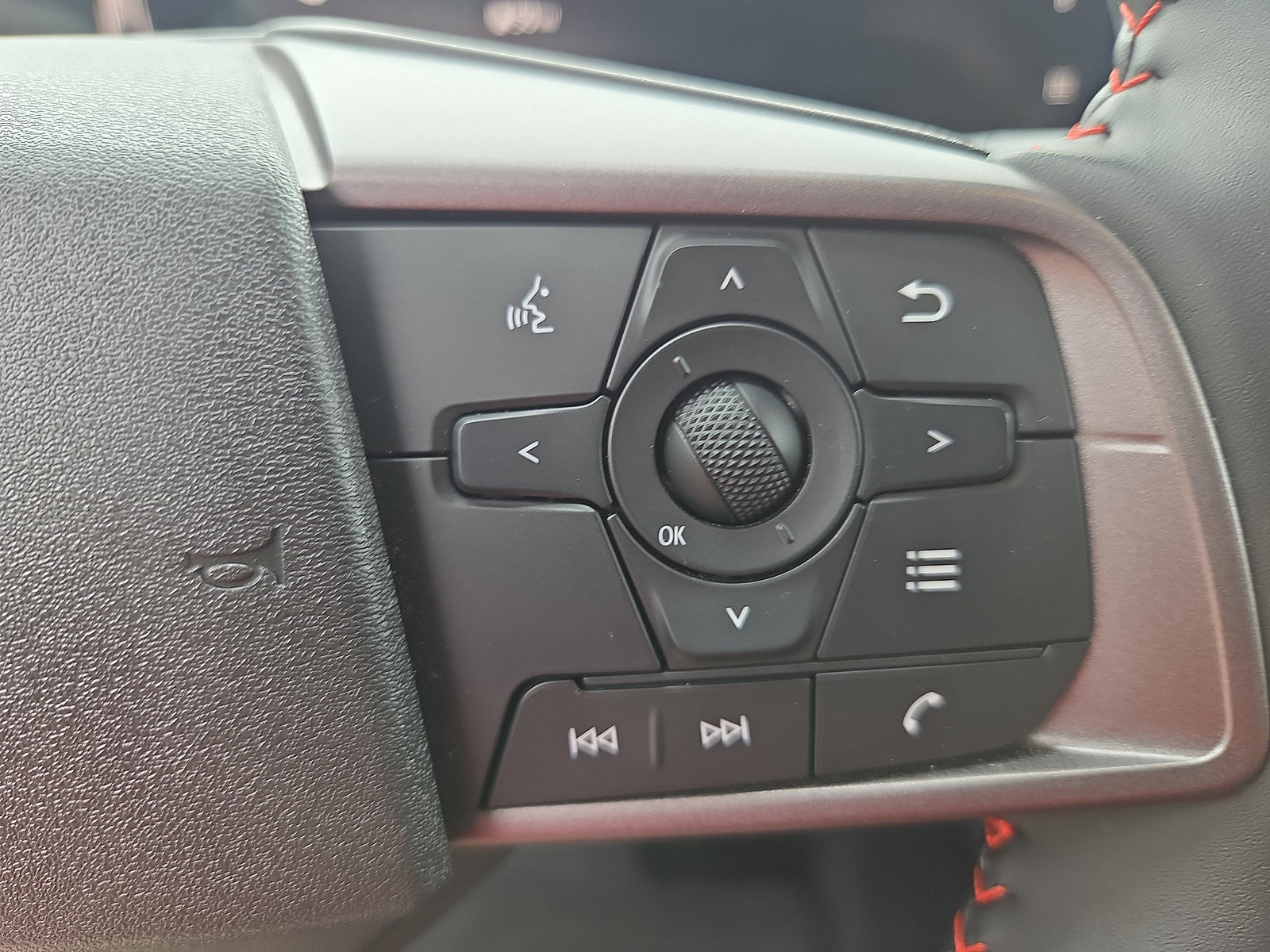 Used 2026 Nissan Sentra SR w/ Floor Mat Package FWD image 23