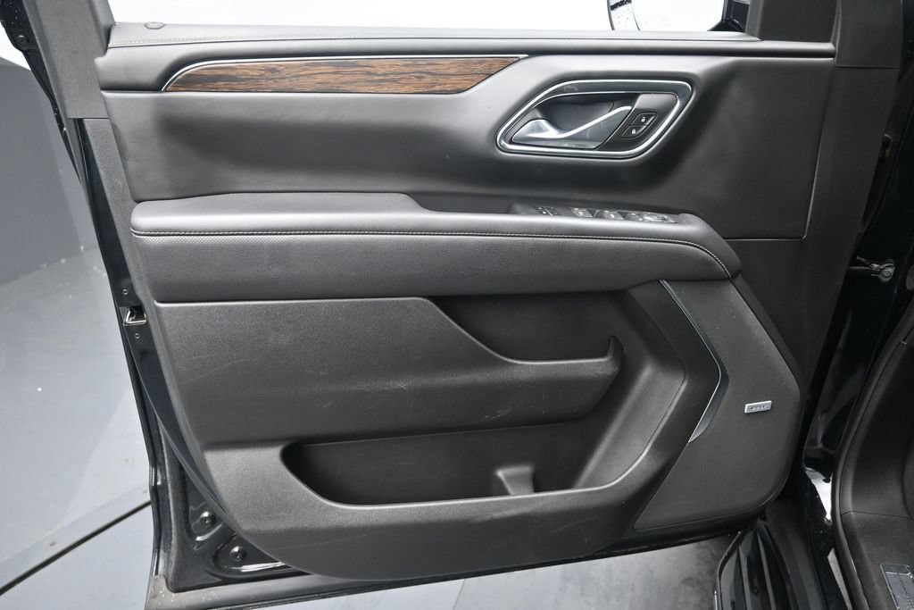 Used 2024 Chevrolet Tahoe Premier AWD/4WD image 24
