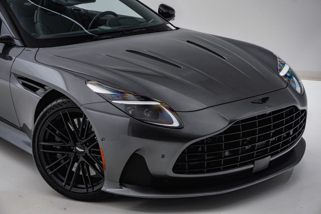 Used 2024 Aston Martin DB12 Convertible RWD image 4