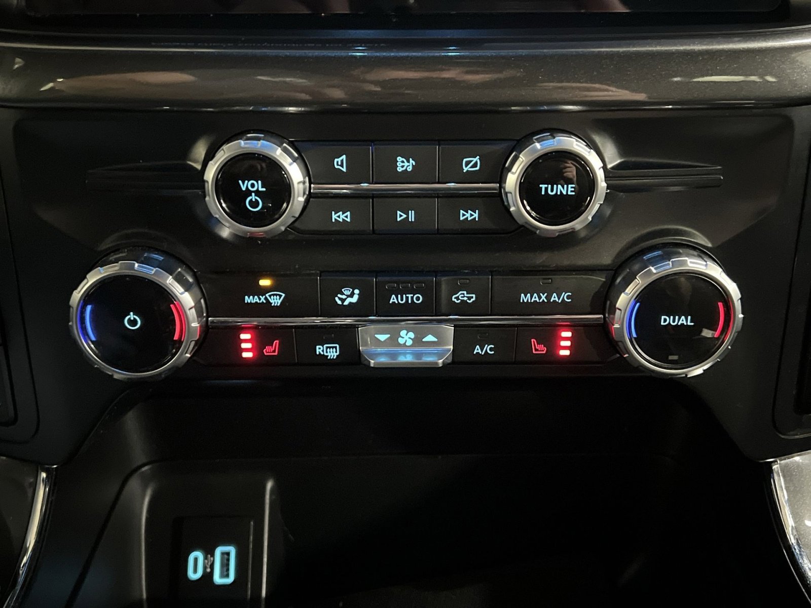 Used 2023 Ford F150 XLT w/ Equipment Group 302A High image 21