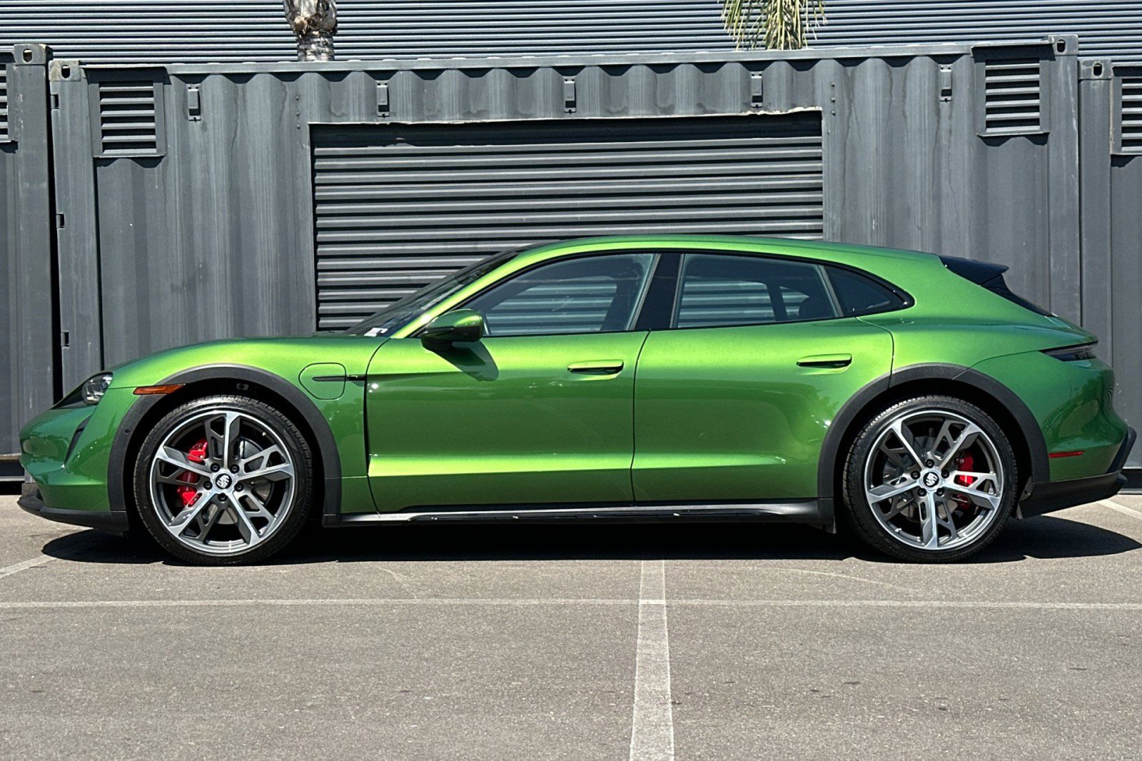 Certified 2023 Porsche Taycan 4S AWD/4WD image 2