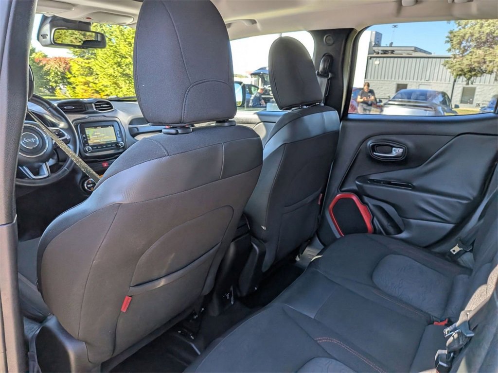 Used 2016 Jeep Renegade Trailhawk image 24