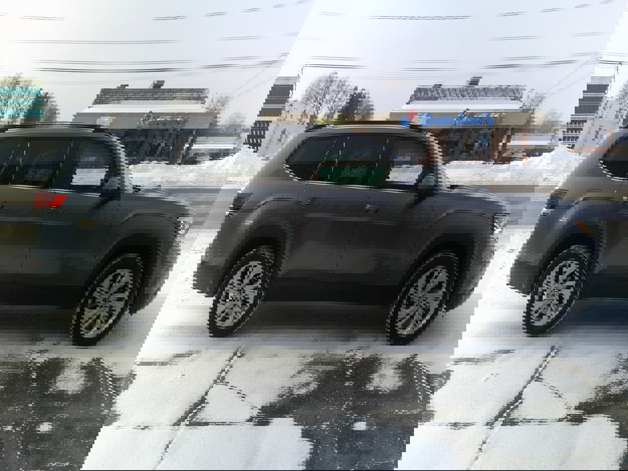 Used 2023 Volkswagen Atlas SE AWD/4WD image 6