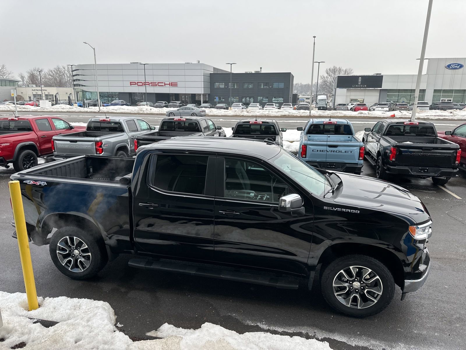Used 2023 Chevrolet Silverado 1500 LT image 4