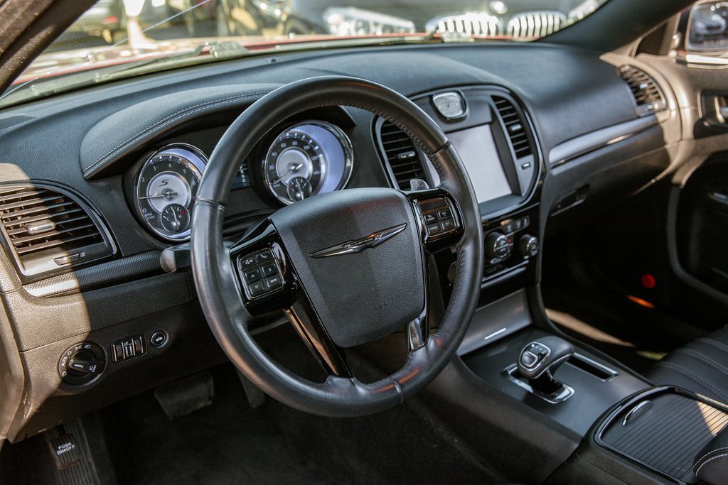 Used 2013 Chrysler 300 S image 10