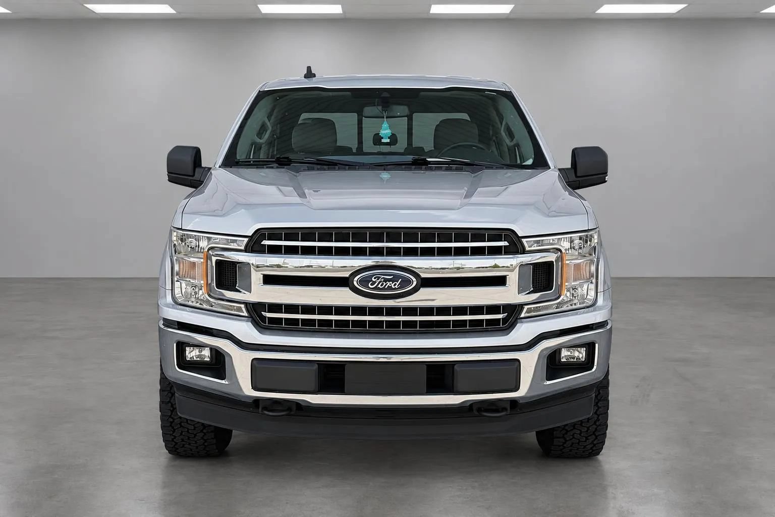 Used 2019 Ford F150 XLT w/ Equipment Group 302A Luxury AWD/4WD image 13