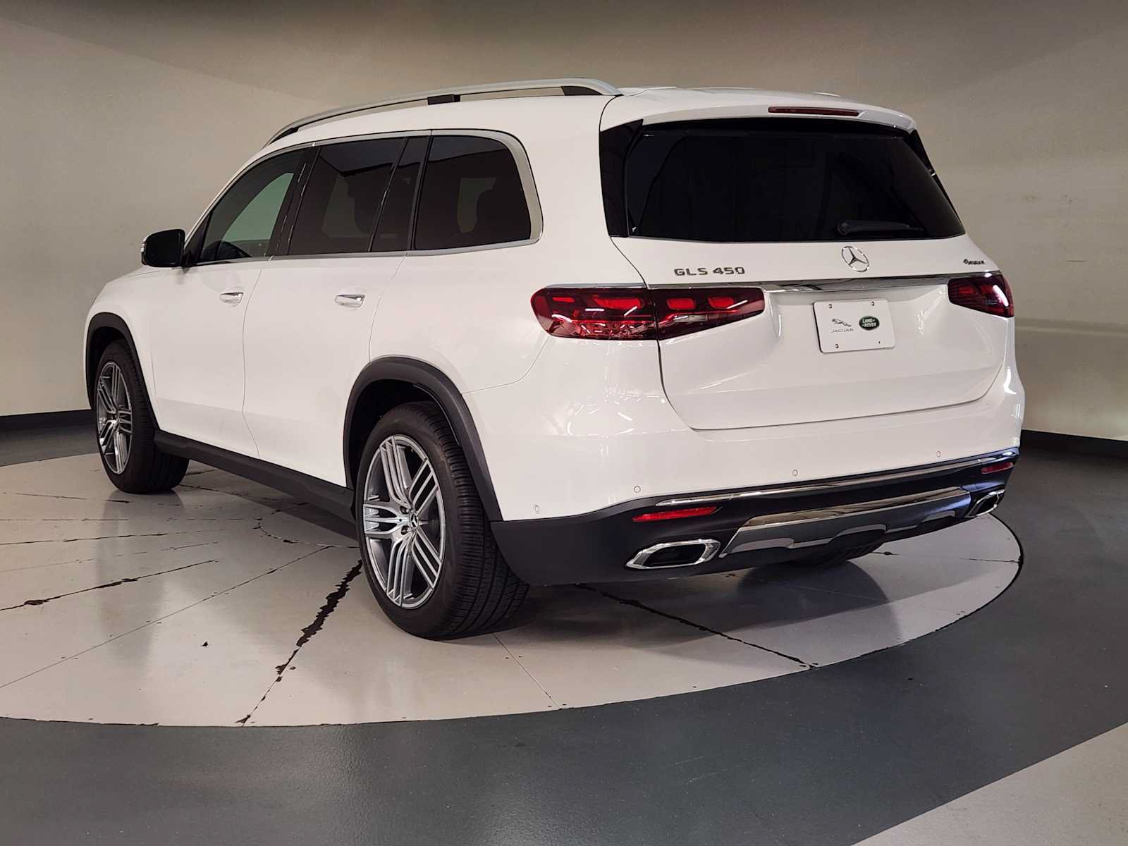 Used 2026 Mercedes-Benz GLS 450 4MATIC image 6