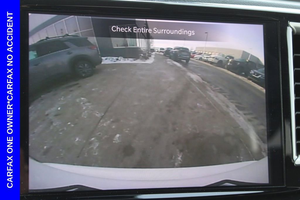 Used 2023 Chrysler Pacifica Touring-L image 38