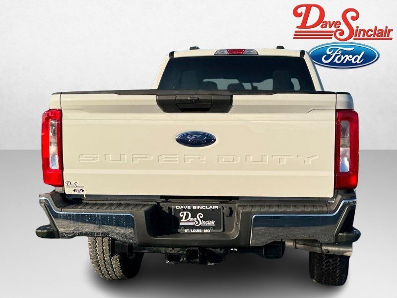 Used 2025 Ford F250 XLT w/ FX4 Off-Road Package image 8