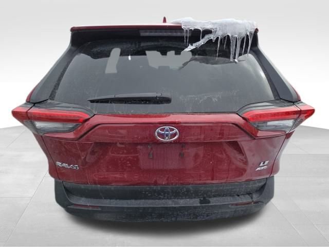 Used 2024 Toyota RAV4 LE image 5
