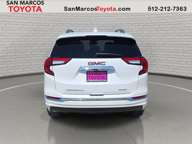 Used 2024 GMC Terrain Denali w/ Denali Premium Package AWD/4WD image 6
