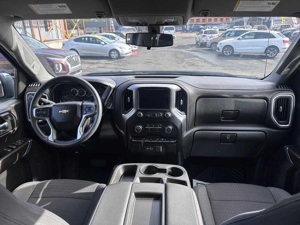 Used 2020 Chevrolet Silverado 1500 LT w/ Trailering Package AWD/4WD image 9