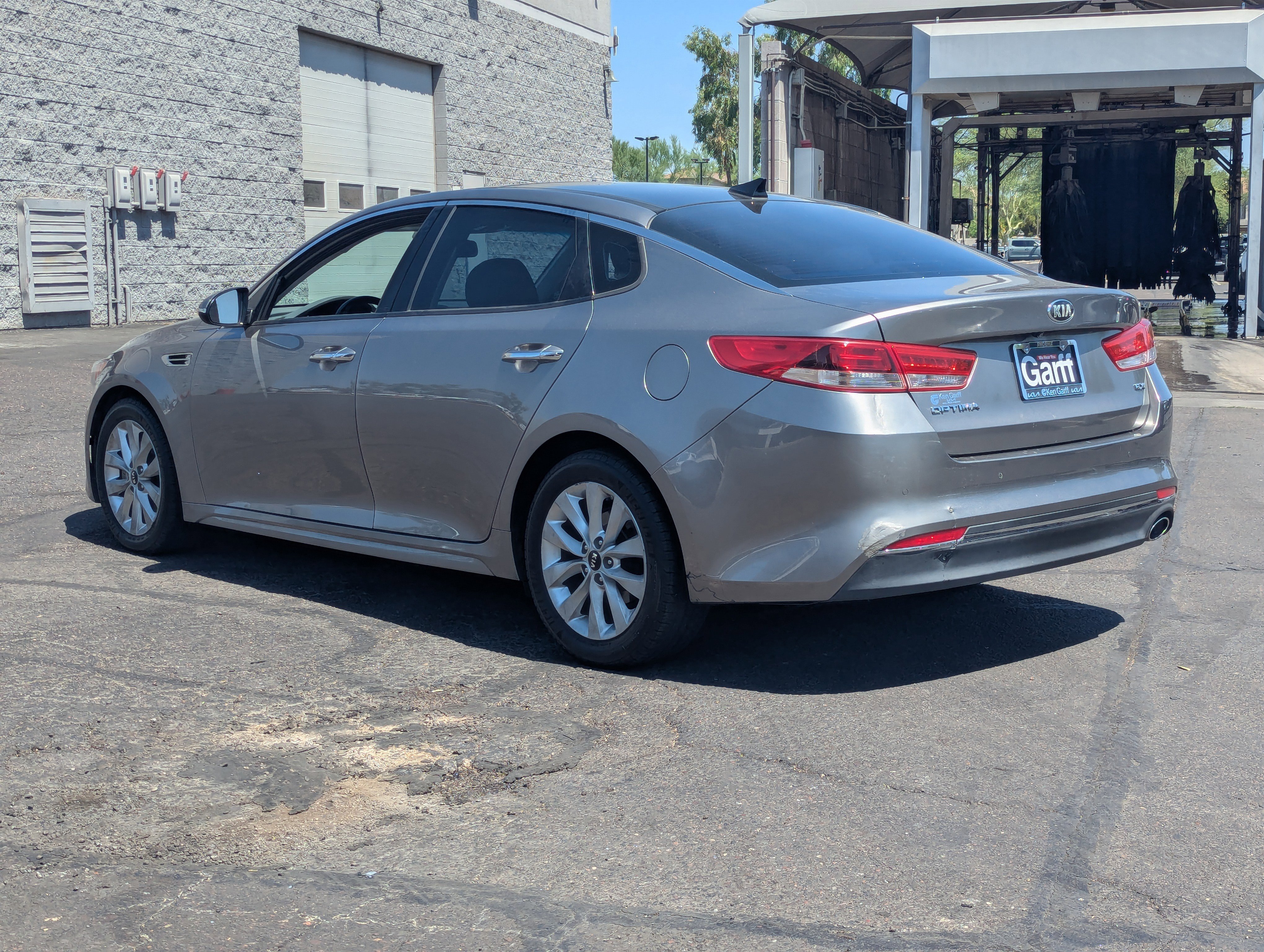 Used 2016 Kia Optima EX w/ Premium Package FWD image 4