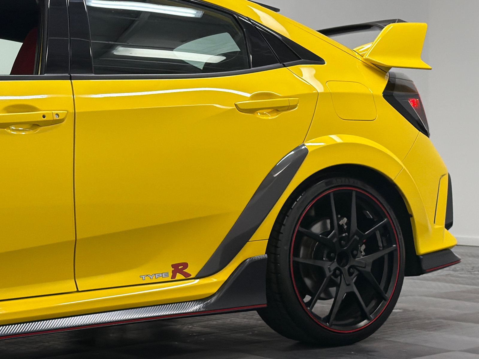 Used 2021 Honda Civic Type R Limited image 6