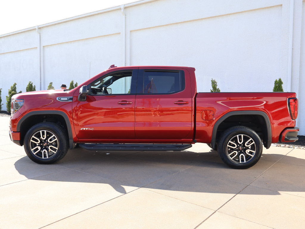 Certified 2025 GMC Sierra 1500 AT4 w/ AT4 Premium Package AWD/4WD image 3