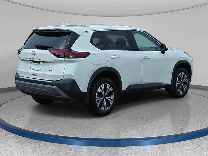 Used 2023 Nissan Rogue SV FWD image 5
