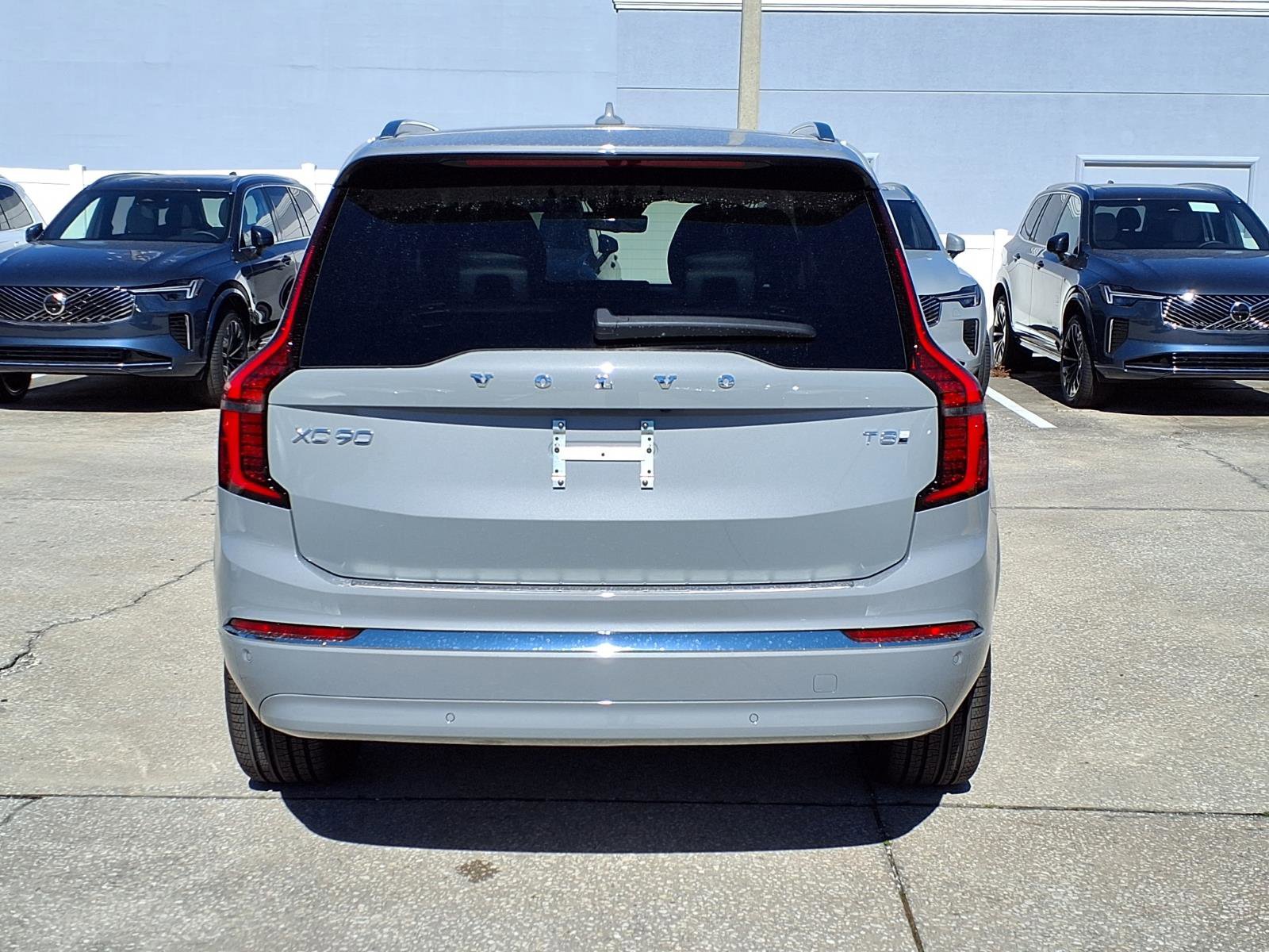 New 2026 Volvo XC90 T8 Ultra w/ Protection Package Premier image 6