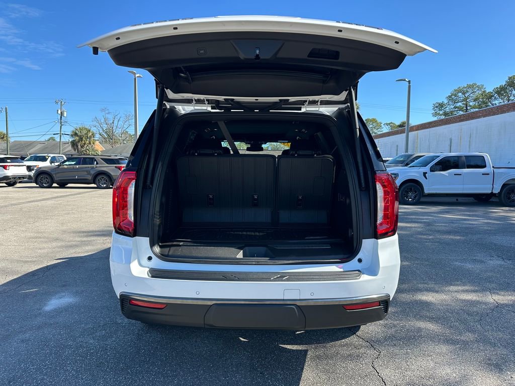 Used 2024 GMC Yukon AT4 w/ AT4 Premium Package image 42
