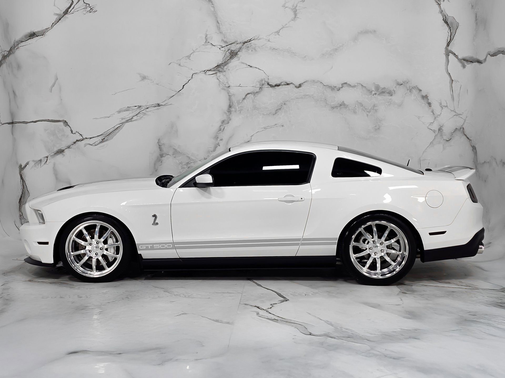 Used 2012 Ford Mustang Shelby GT500 w/ Electronics Pkg RWD image 13