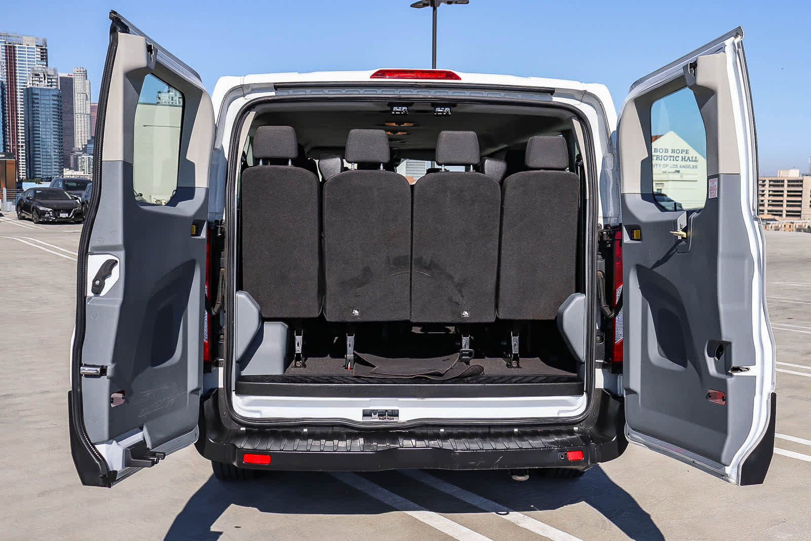 Used 2019 Ford Transit 350 XLT image 28