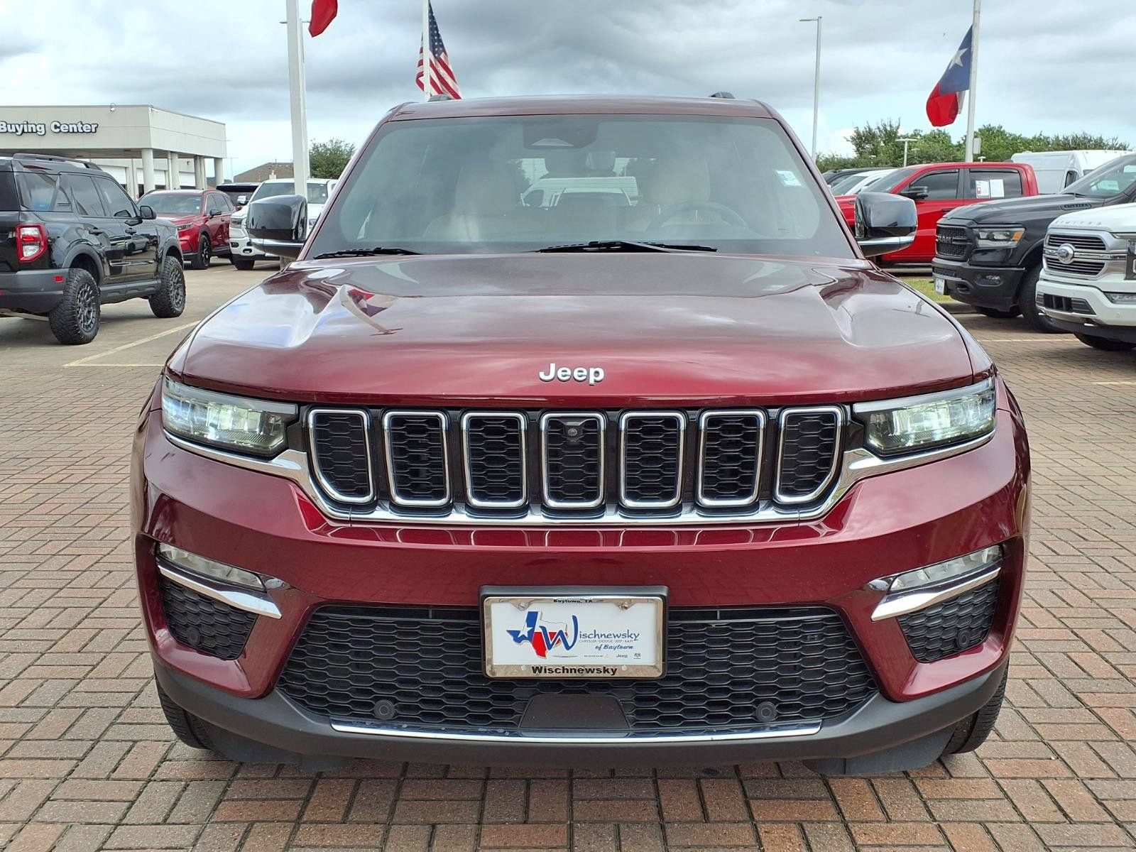 Used 2023 Jeep Grand Cherokee Limited w/ Luxury Tech Group II RWD image 2