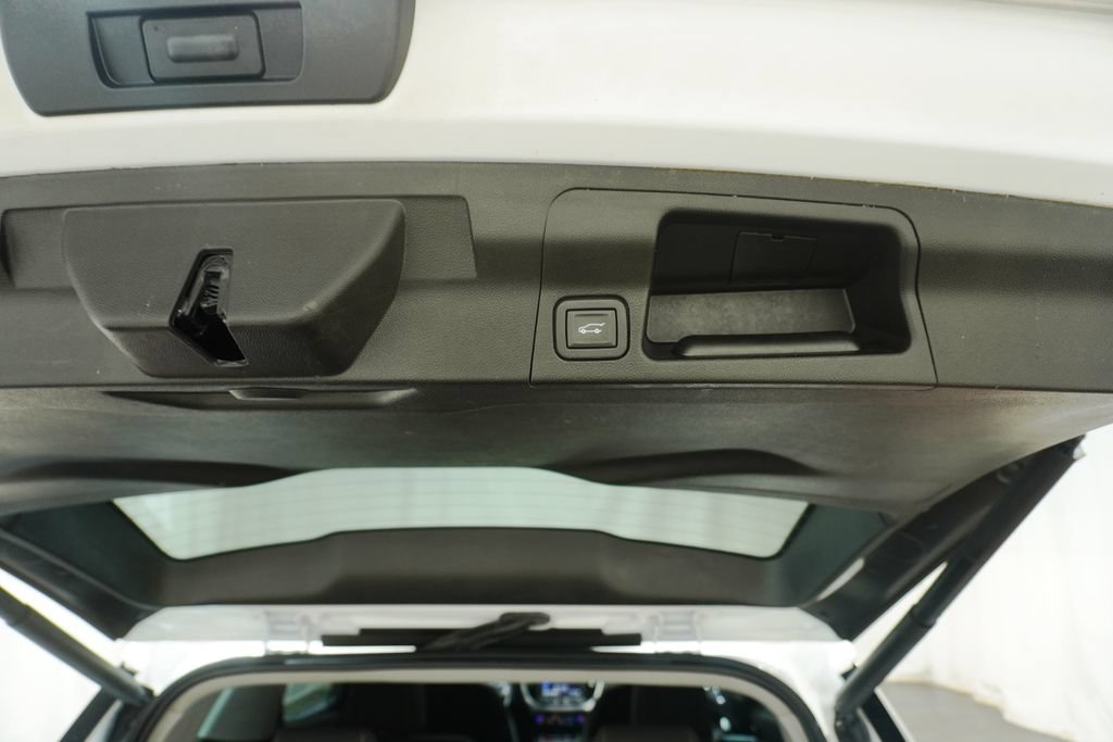 Used 2020 GMC Acadia SLE w/ Driver Convenience Package FWD image 9