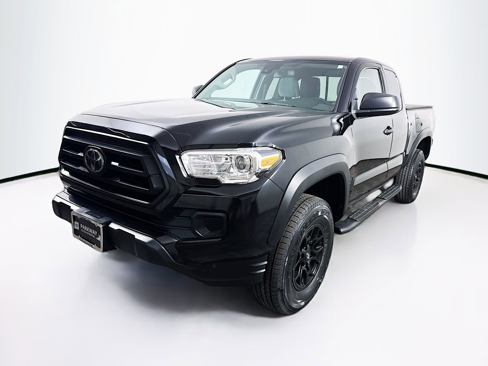 Used 2021 Toyota Tacoma SR w/ SX Package AWD/4WD image 3