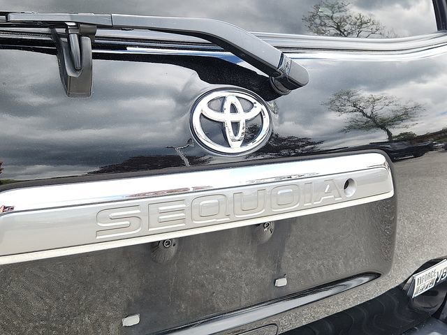 Used 2014 Toyota Sequoia Platinum AWD/4WD image 30