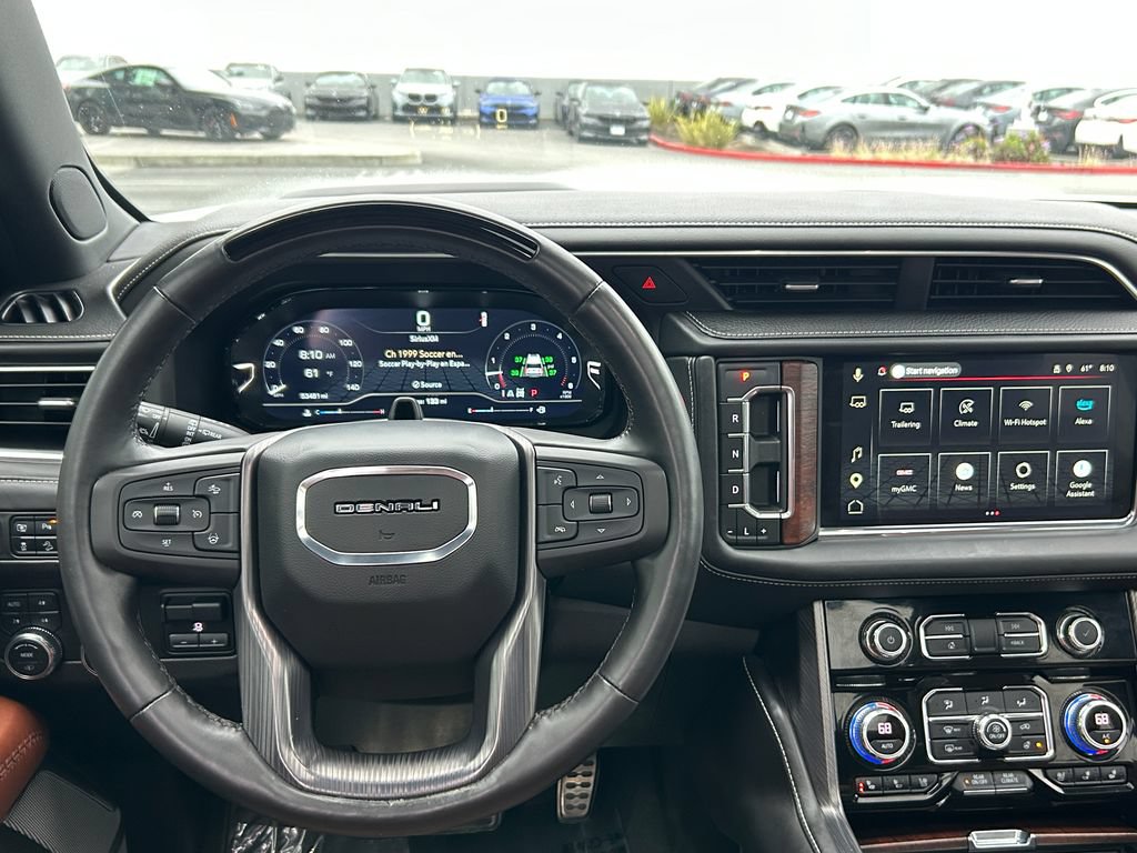 Used 2023 GMC Yukon XL Denali Ultimate AWD/4WD image 18