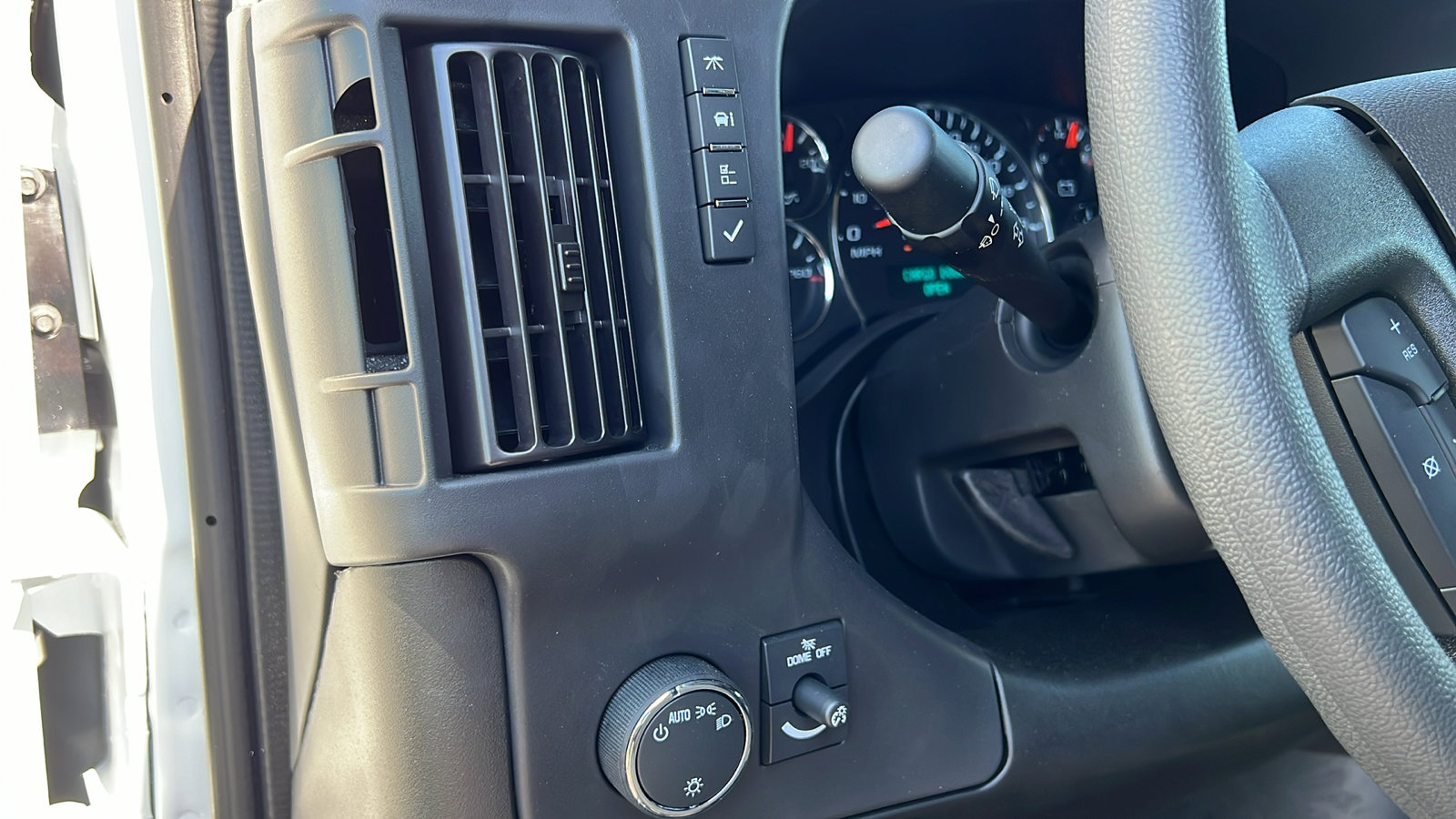 New 2024 Chevrolet Express 2500 Extended w/ Driver Convenience Package image 25