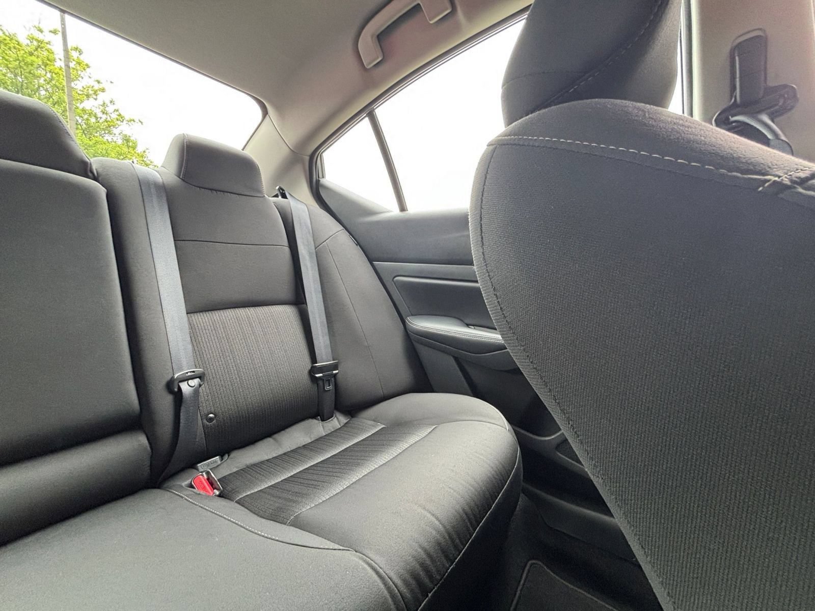Used 2025 Nissan Altima 2.5 SV FWD image 37