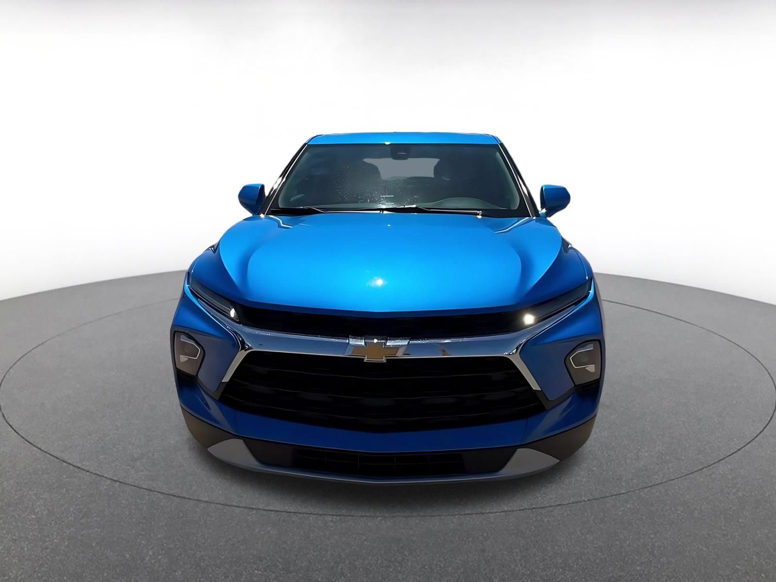 Used 2025 Chevrolet Blazer LT FWD image 4
