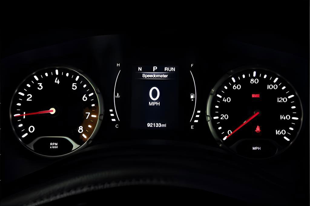 Used 2018 Jeep Renegade Latitude w/ Safety & Security Group AWD/4WD image 30