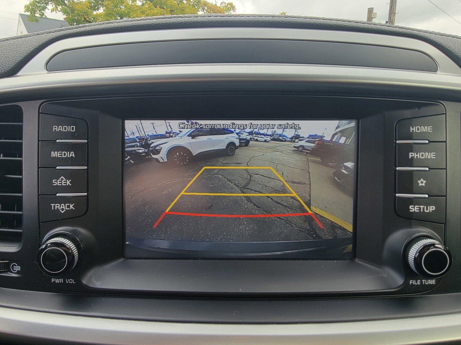 Used 2019 Kia Sorento LX image 35