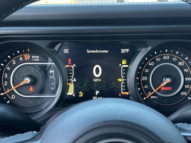 New 2026 Jeep Gladiator Rubicon w/ Technology Group AWD/4WD image 24