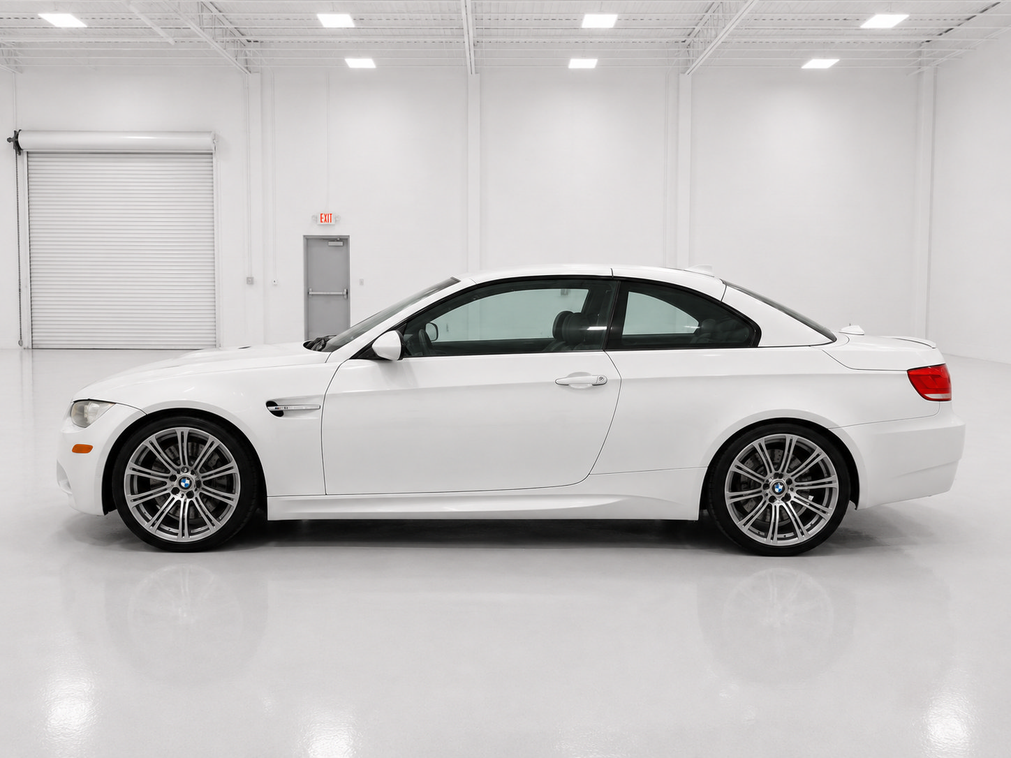 Used 2011 BMW M3 Convertible RWD image 15