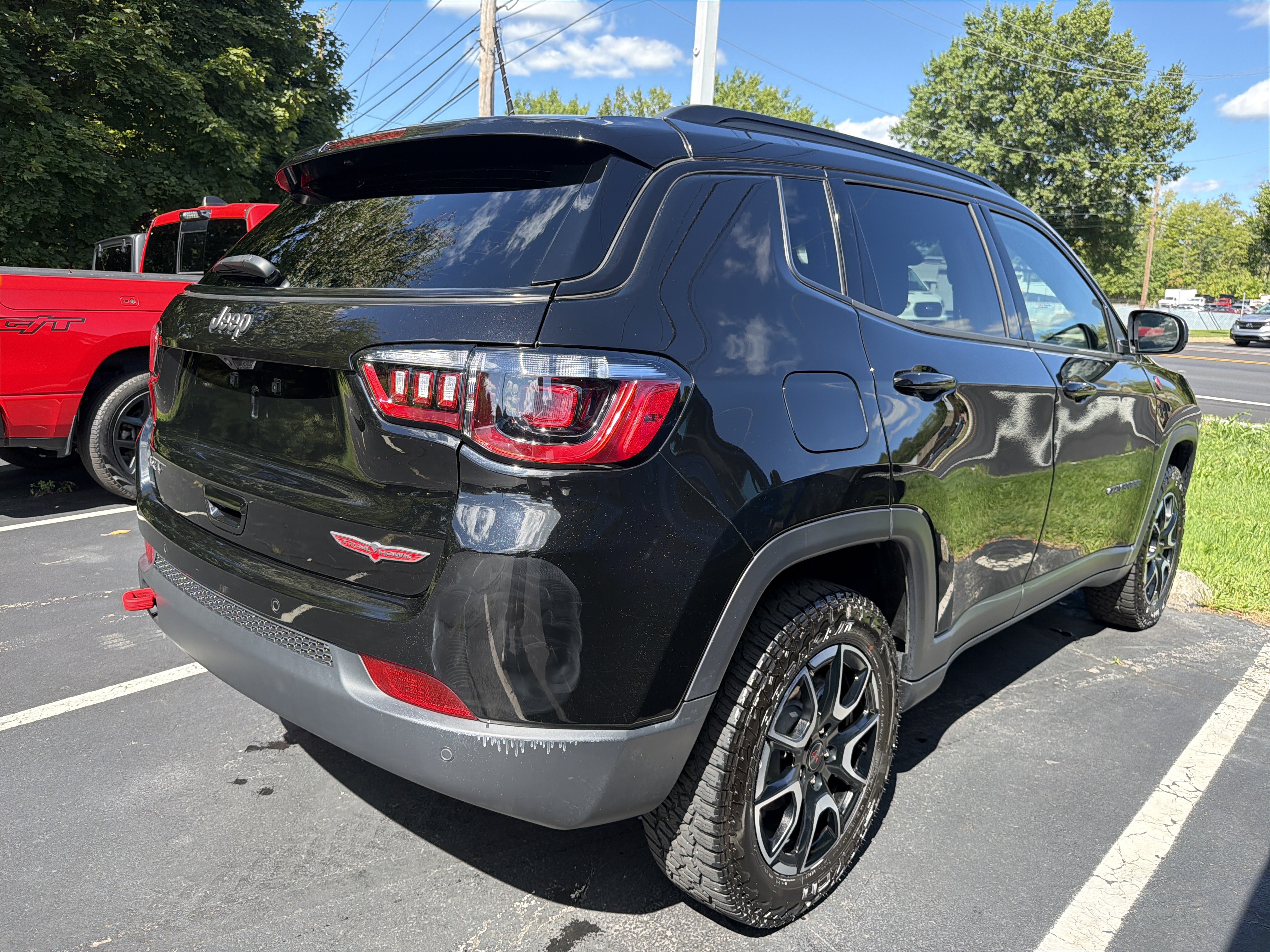Certified 2025 Jeep Compass Trailhawk w/ Trailhawk Convenience Group AWD/4WD image 6