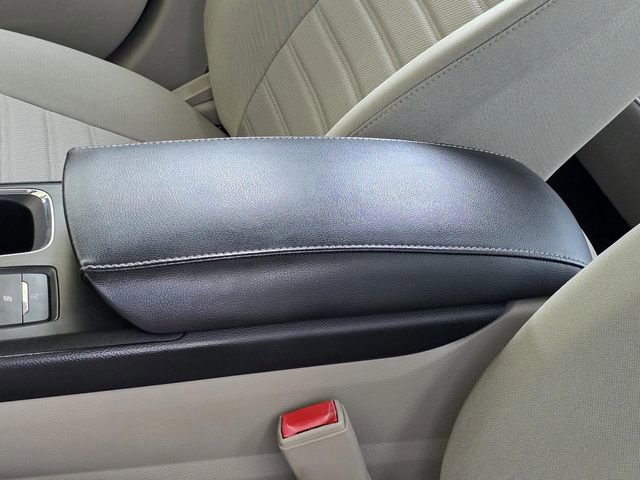 Used 2020 Ford Fusion SE w/ Fleet SE Value Package image 7