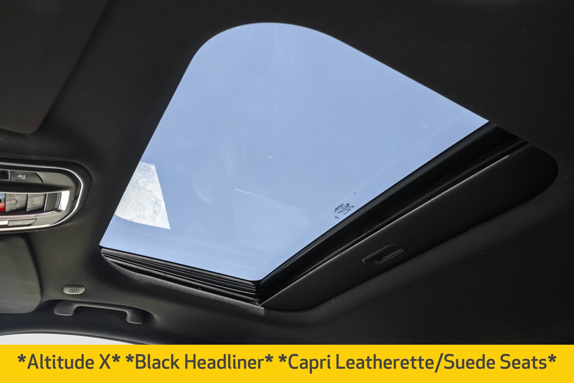 New 2025 Jeep Grand Cherokee Altitude image 8