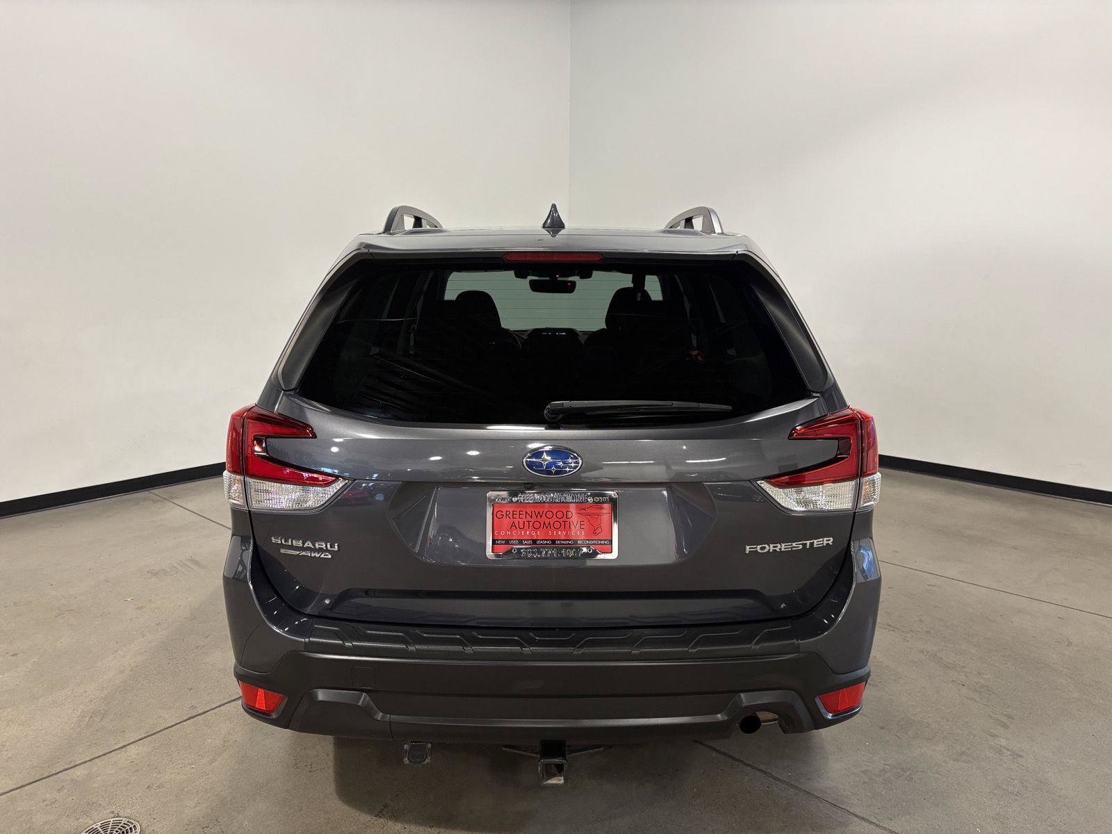 Used 2021 Subaru Forester Premium AWD/4WD image 5