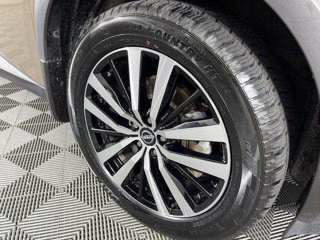 Used 2023 Nissan Pathfinder Platinum w/ Cargo Package AWD/4WD image 12