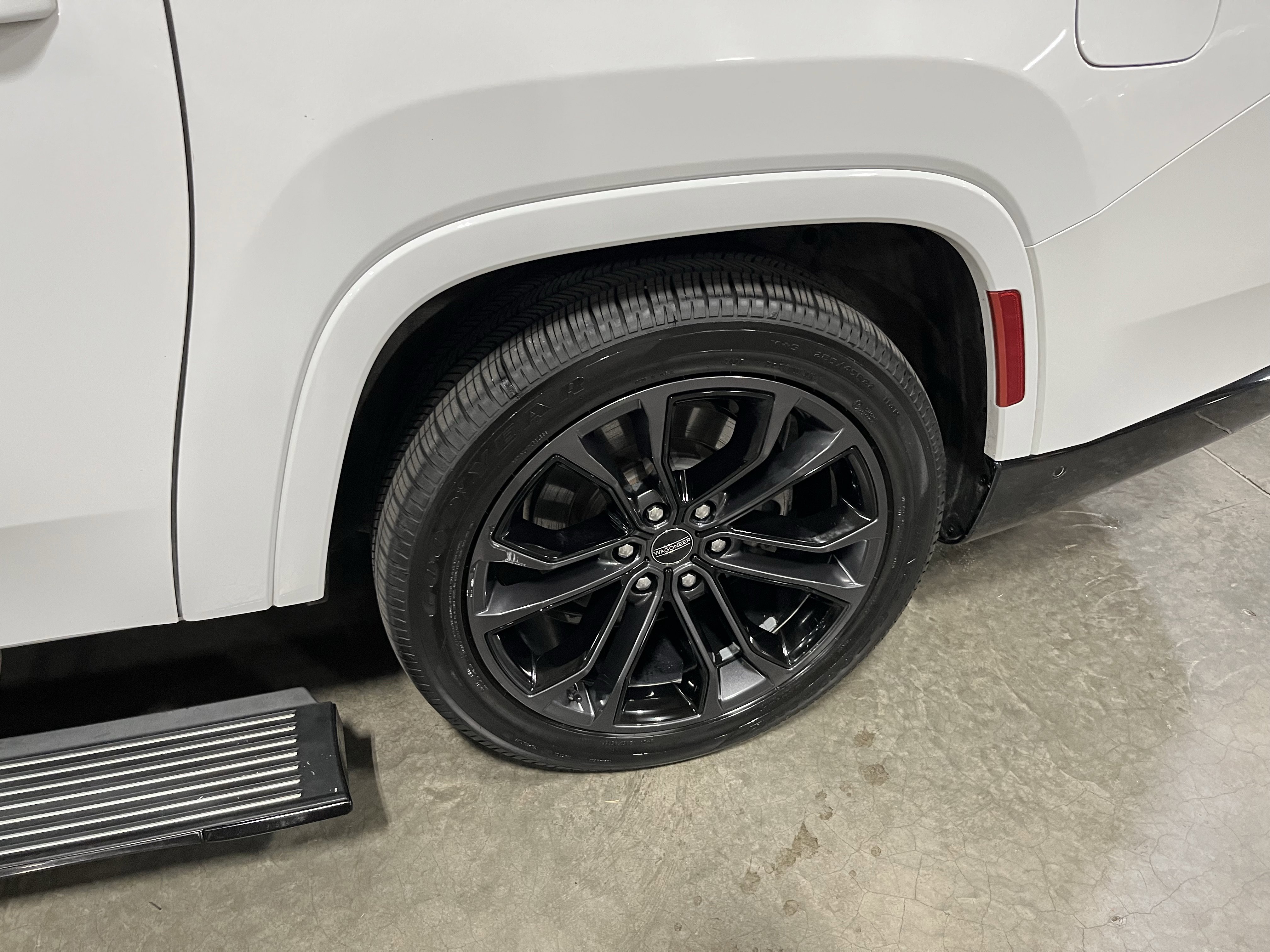 Used 2024 Jeep Grand Wagoneer L Series II w/ Quick Order Packagew 28T image 26