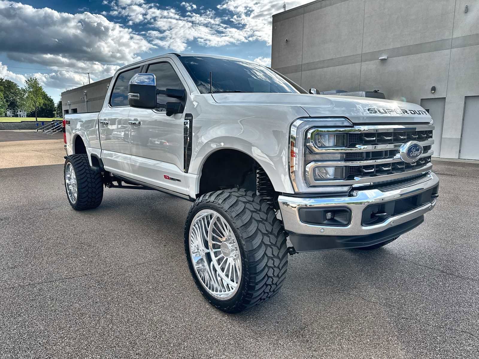 Used 2025 Ford F350 King Ranch w/ Chrome Package AWD/4WD image 10