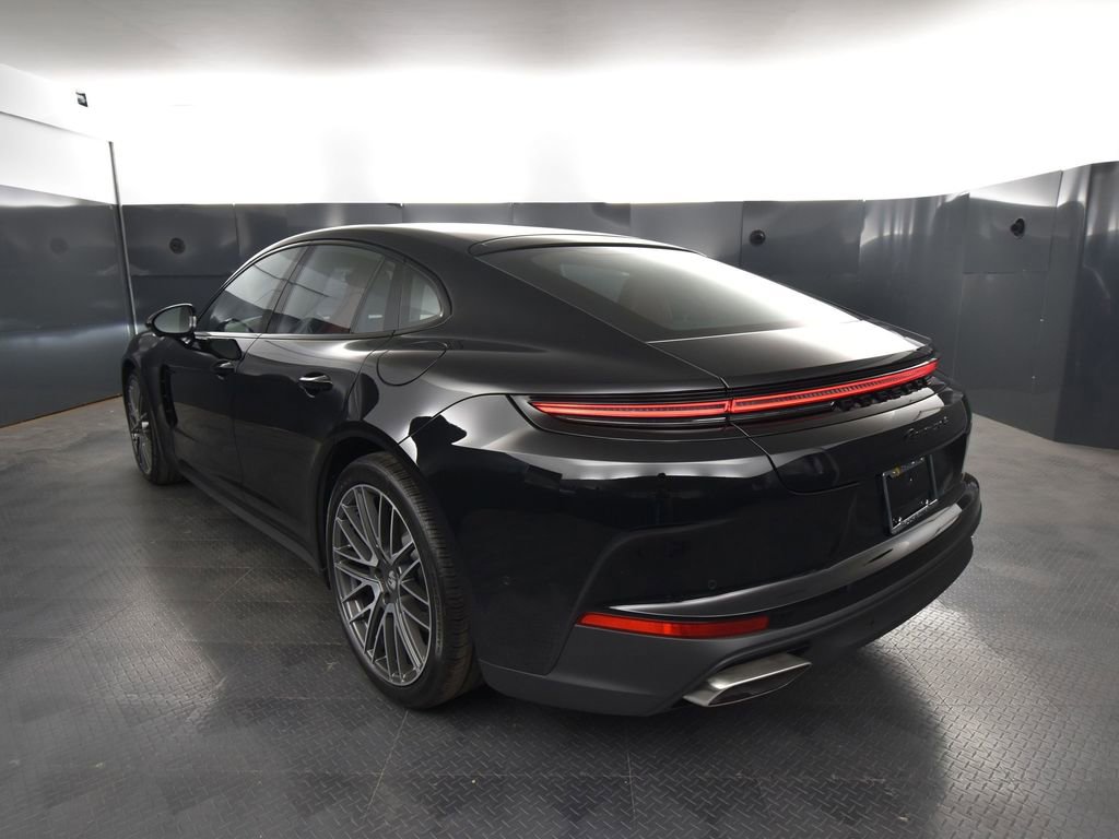 New 2025 Porsche Panamera 4 image 3
