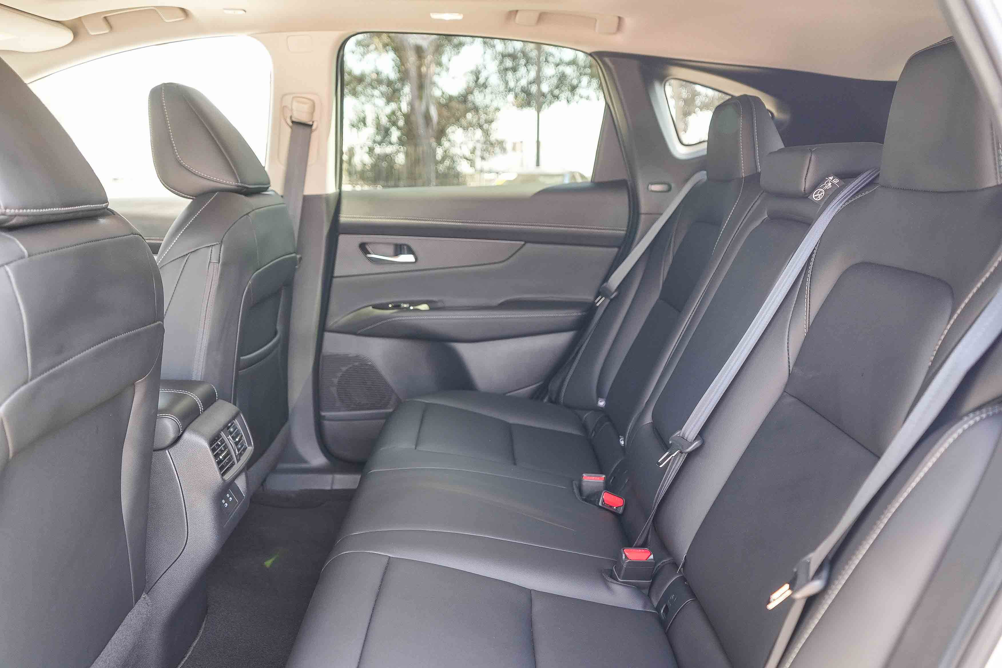 Used 2025 Nissan Murano SL w/ Cargo Package AWD/4WD image 19