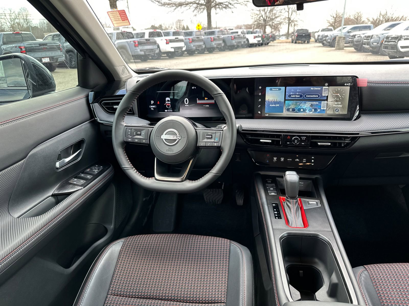 Certified 2025 Nissan Kicks SR FWD image 23