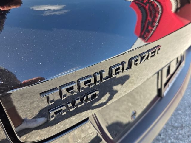 Used 2023 Chevrolet TrailBlazer RS w/ Convenience Package AWD/4WD image 16
