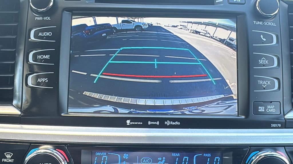 Used 2017 Toyota Highlander SE AWD/4WD image 16