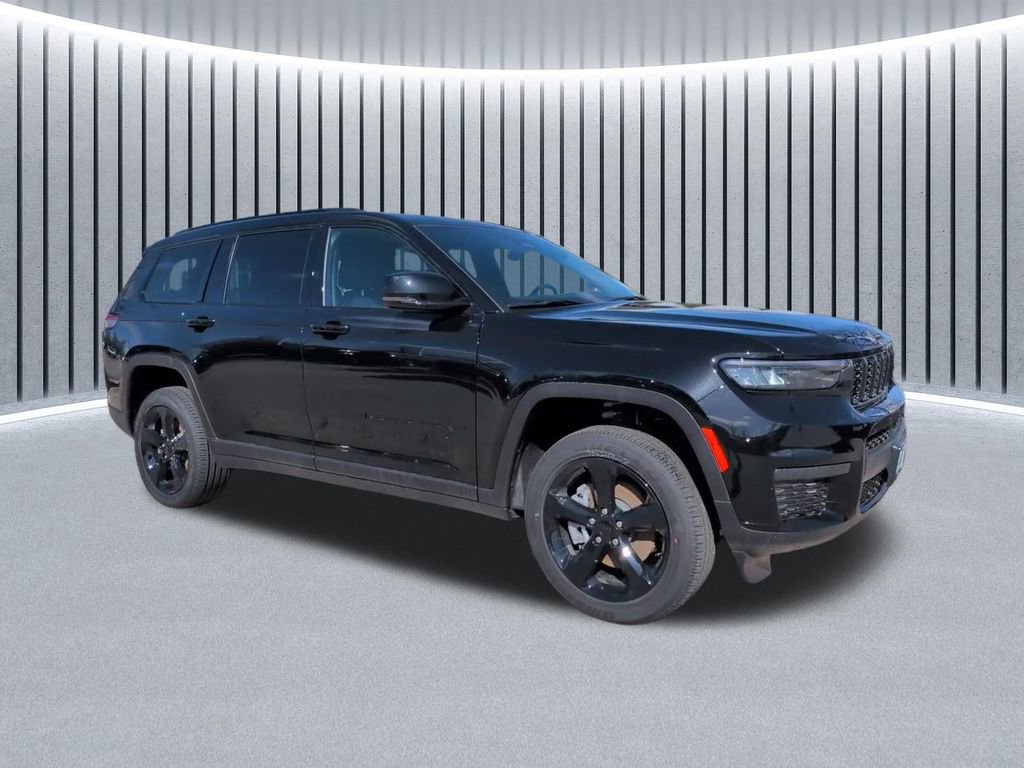New 2025 Jeep Grand Cherokee L Altitude image 2
