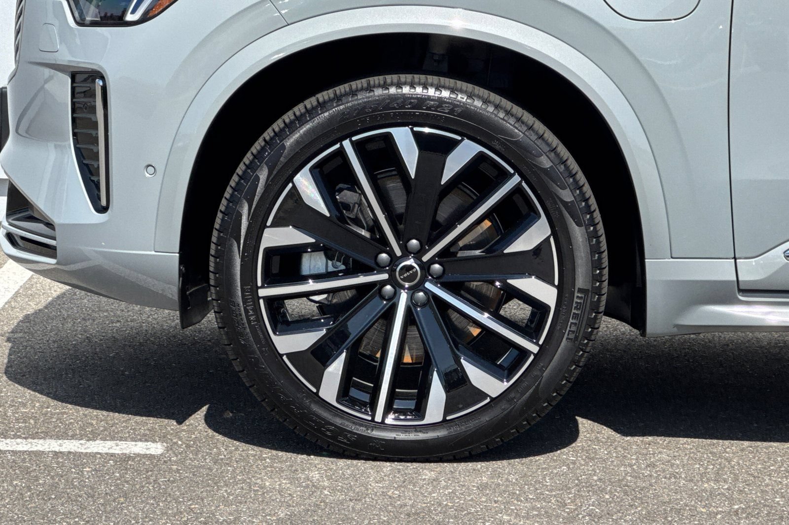 Certified 2026 Volvo XC90 T8 Ultra w/ Protection Package Premier AWD/4WD image 32